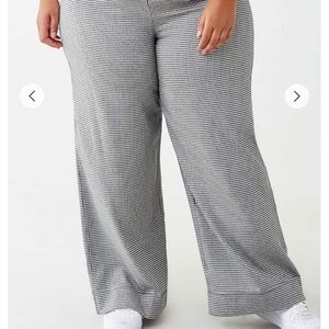 Forever 21 Plus Size Houndstooth Wide Leg Pants
